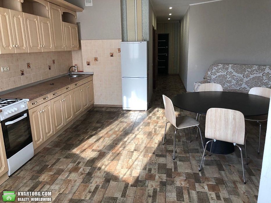 Rent out 2-room apartment. Киев,  Черниговская — photo 3