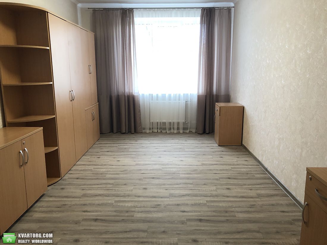 Sell 3-room apartment. Киев, Салютная — photo 8