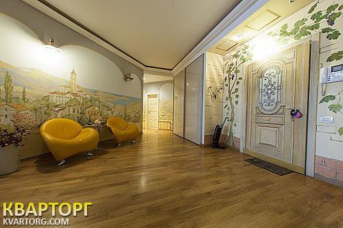 Sell 4-room apartment. Киев,  Старонаводницкая — photo 1