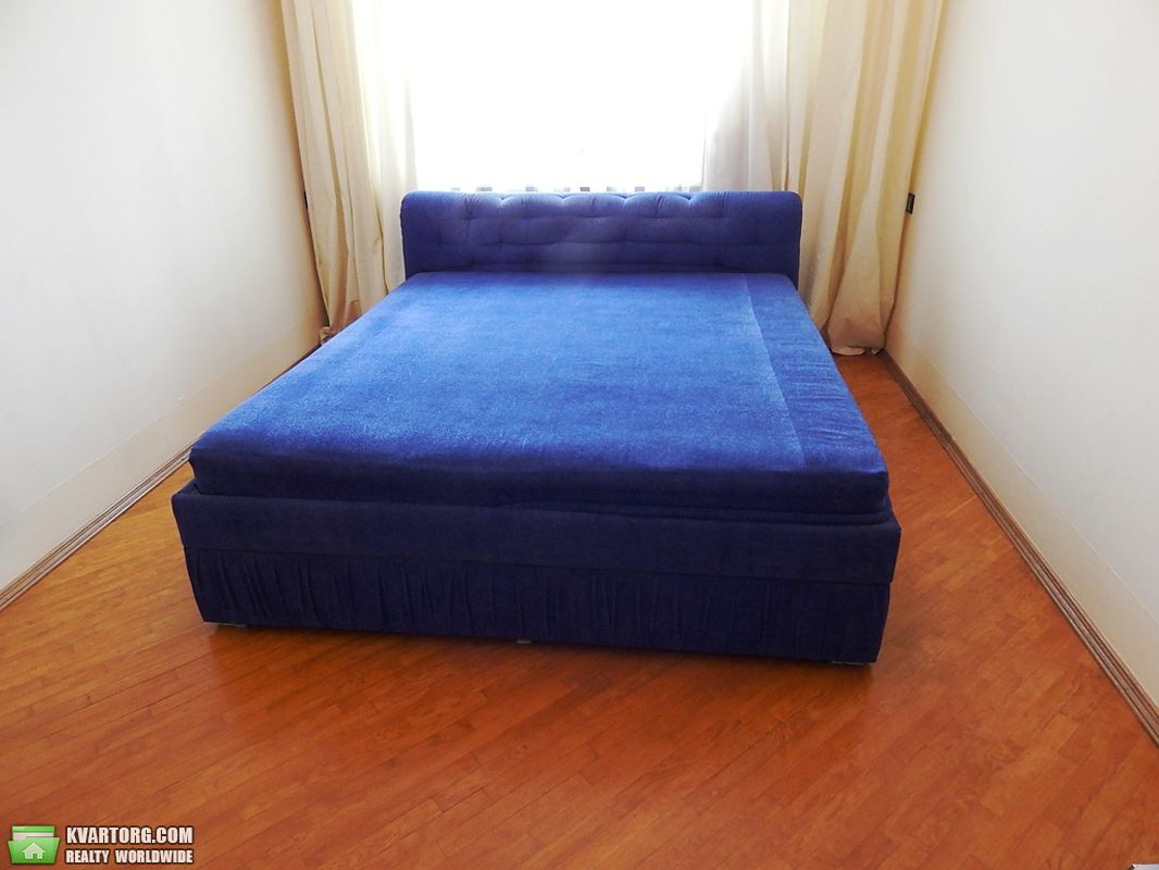 Rent out 2-room apartment. Киев,  Верховного Совета бул — photo 2