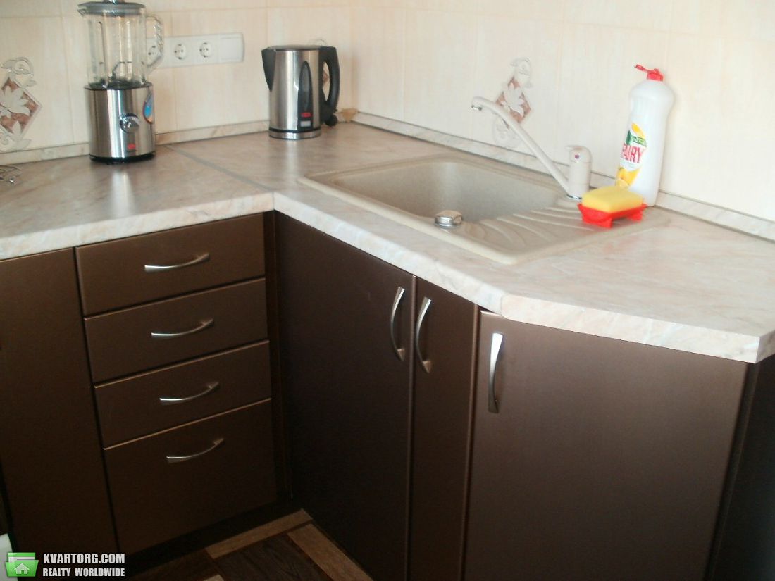 Rent out 1-room apartment. Киев,  Братиславская — photo 3