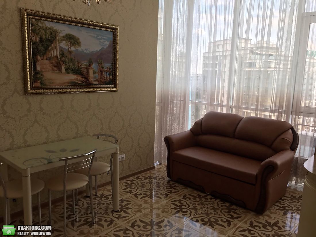 Rent out 2-room apartment. Одесса, Французский бульвар — photo 1