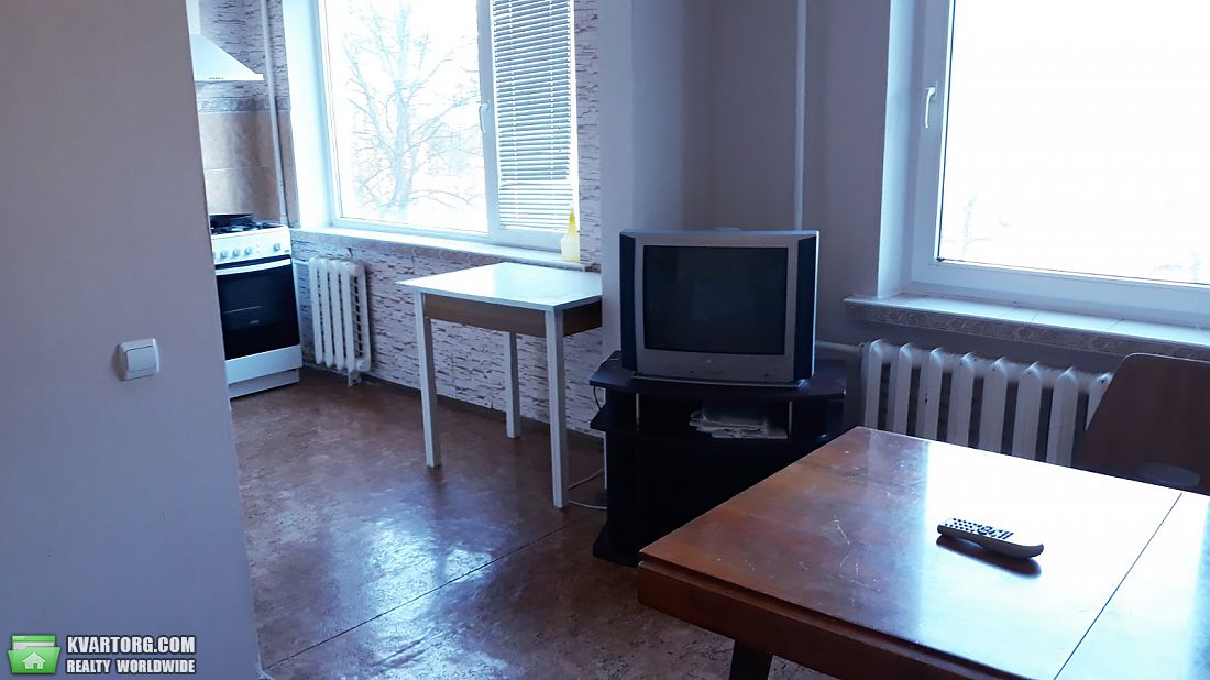 Rent out 3-room apartment. Киев,  Волкова — photo 2