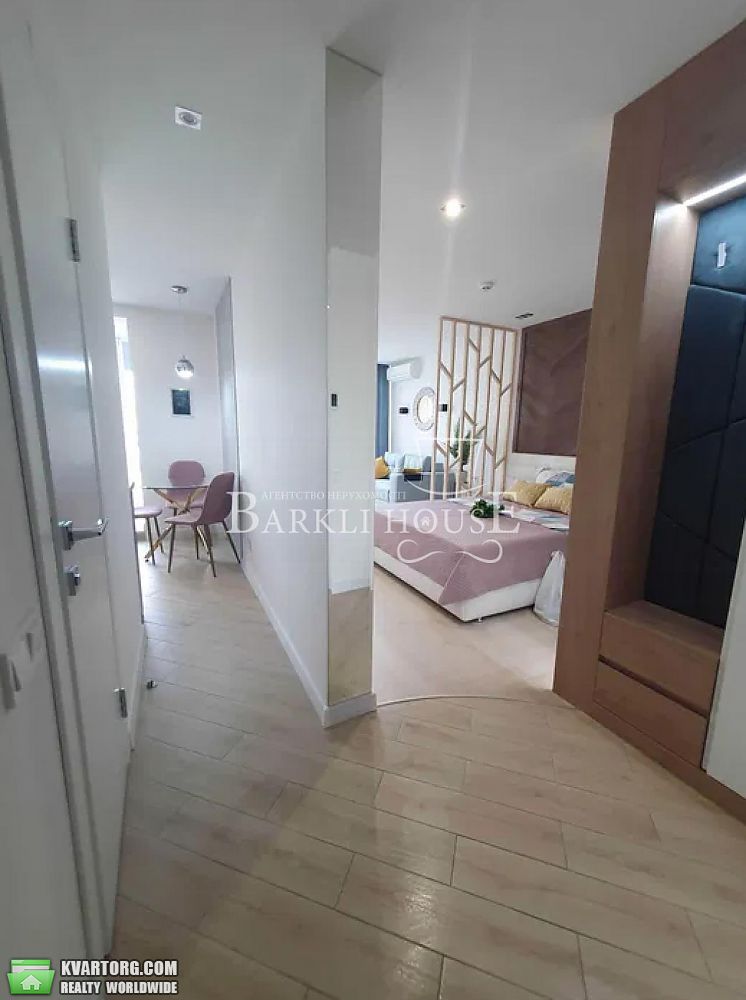 Rent out 1-room apartment. Киев,  Саксаганского — photo 10
