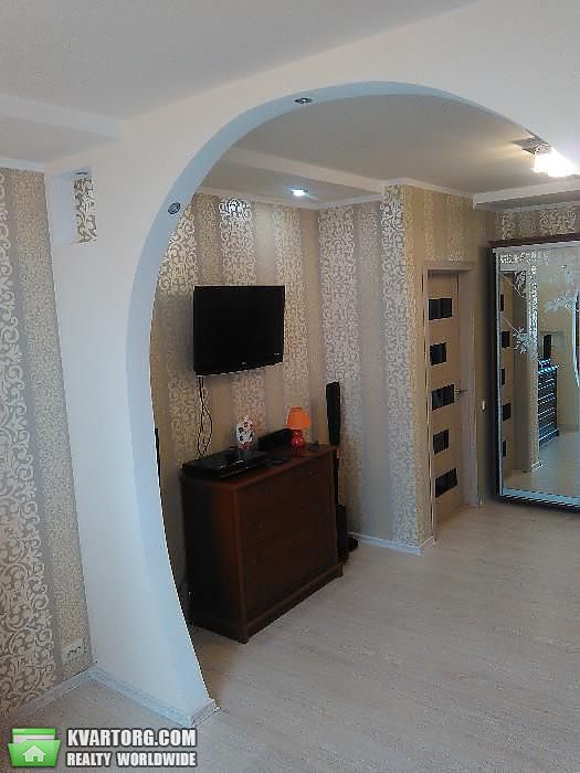Sell 1-room apartment. Киев,  Харьковское шоссе — photo 1