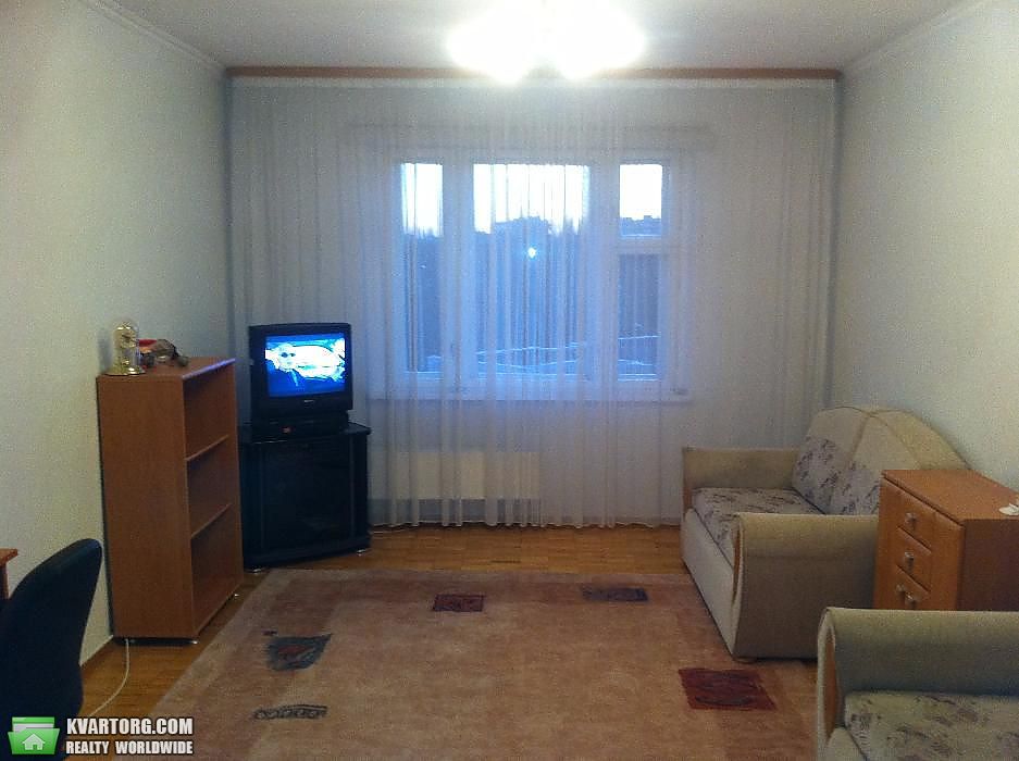 Sell 2-room apartment. Киев,  Калиновая — photo 1