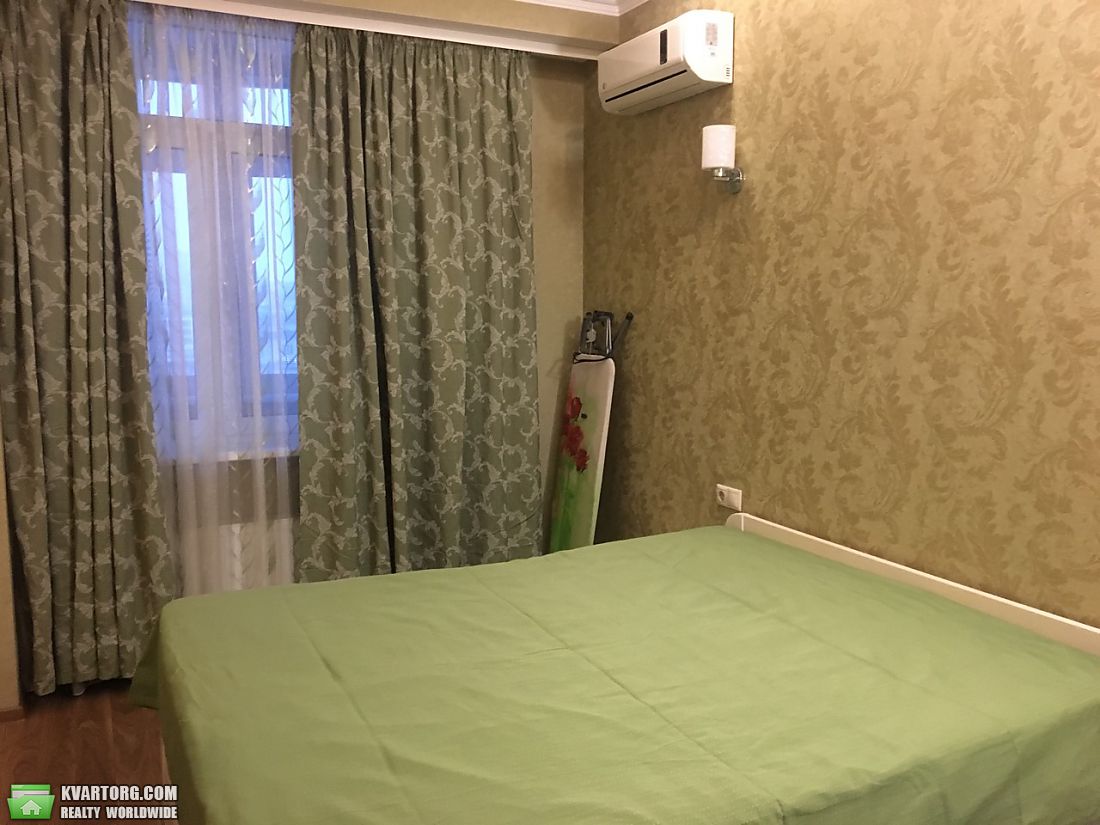 Rent out 2-room apartment. Киев, жилянская — photo 1