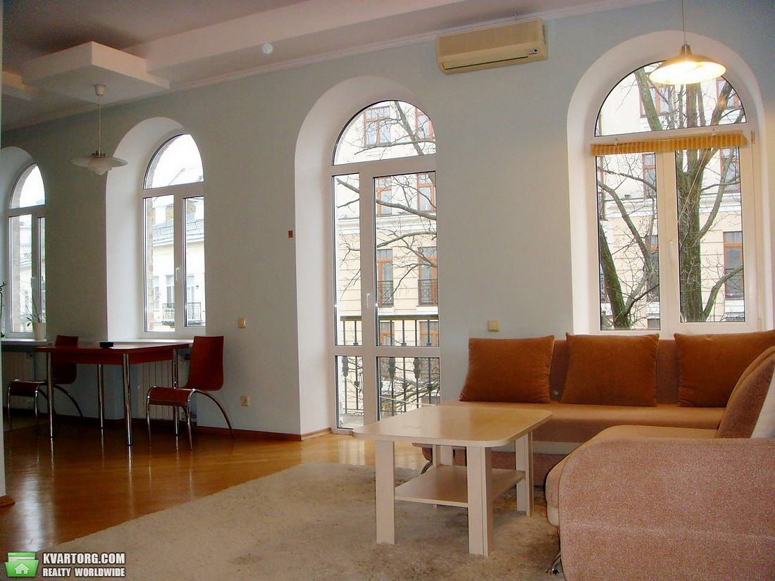 Rent out 2-room apartment. Киев,  Лютеранская — photo 3