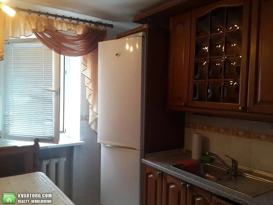Rent out 3-room apartment. Киев,  Срибнокильская — photo 5