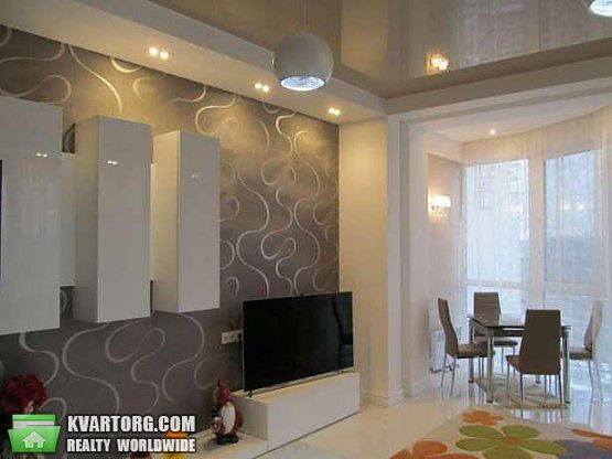 Rent out 2-room apartment. Киев,  Оболонская наб — photo 2