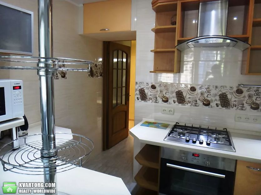 Rent out 2-room apartment. Киев,  Кловский спуск — photo 10