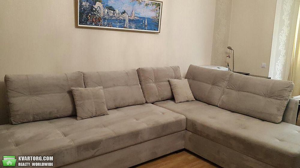 Rent out 2-room apartment. Киев,  Вильямса — photo 1