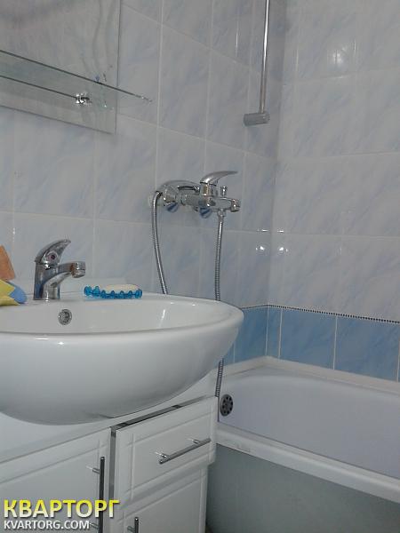 Rent out 2-room apartment. Киев,  Гмыри — photo 4