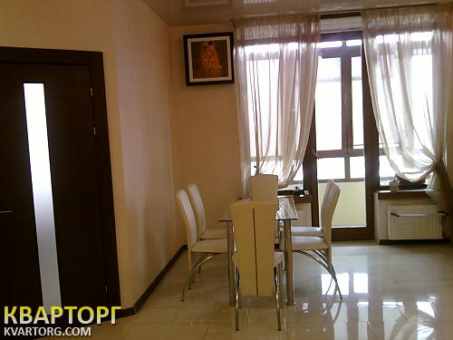 Rent out 2-room apartment. Киев, Жилянская — photo 10