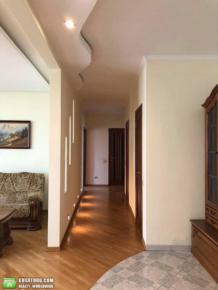 Rent out 3-room apartment. Киев,  Никольско-Слободская — photo 4
