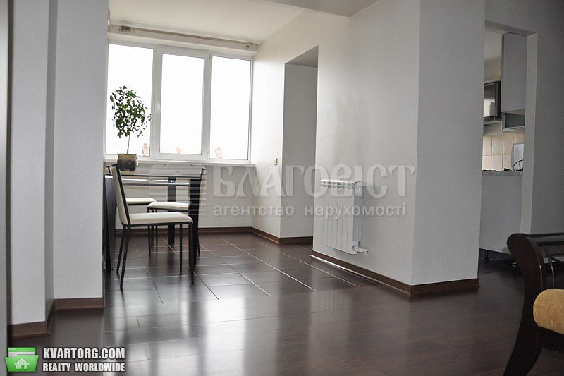 Rent out 2-room apartment. Киев,  Межигорская — photo 4