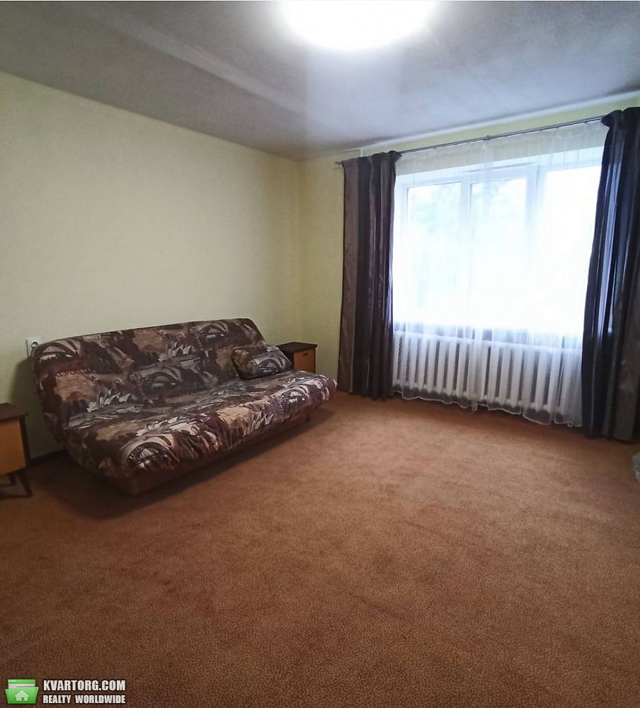 Rent out 2-room apartment. Киев,  Пражская — photo 1