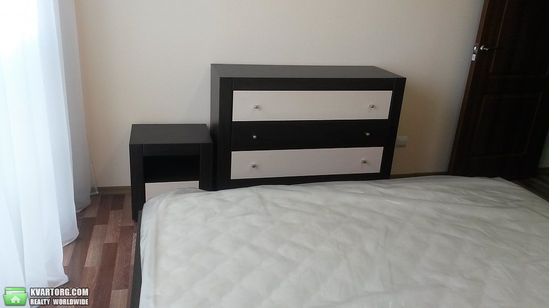 Rent out 2-room apartment. Киев,  Гмыри — photo 4