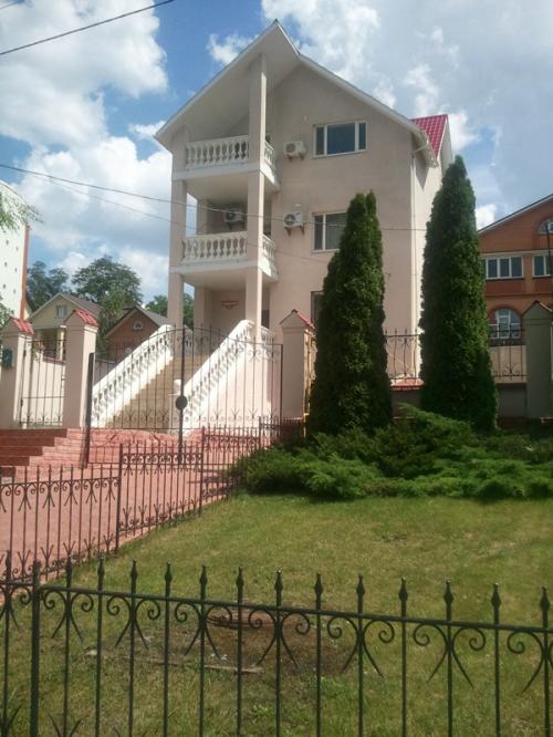 Rent out house. Киев, Краснодонская — photo 1