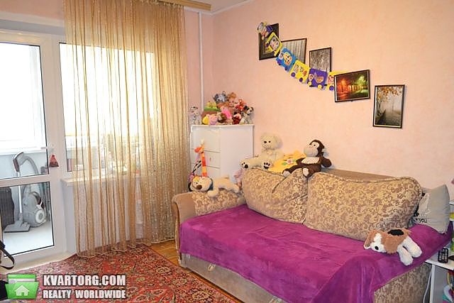 Sell 3-room apartment. Киев,  Комарова — photo 1