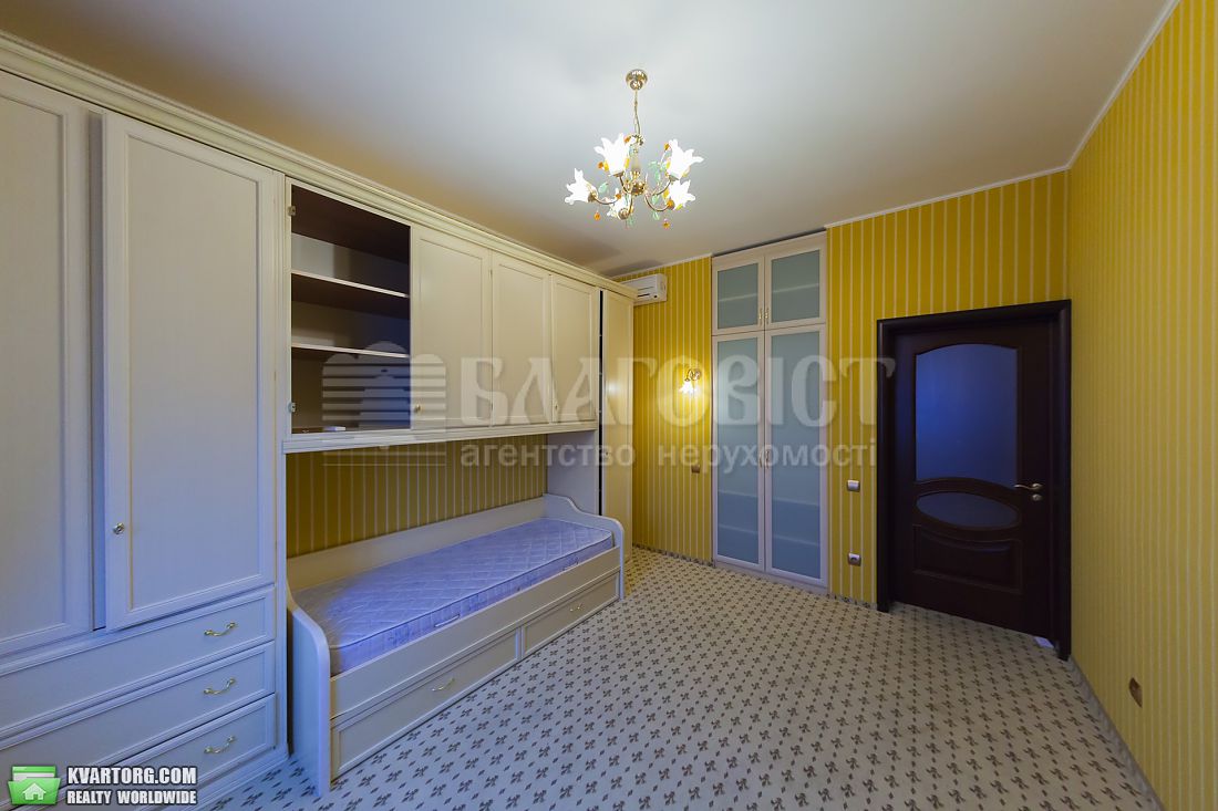 Rent out 3-room apartment. Киев,  Московская — photo 6