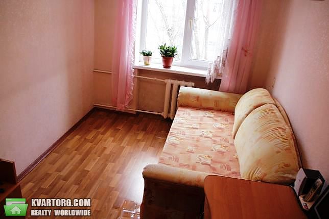 Sell 3-room apartment. Киев,  Метростроевская — photo 2