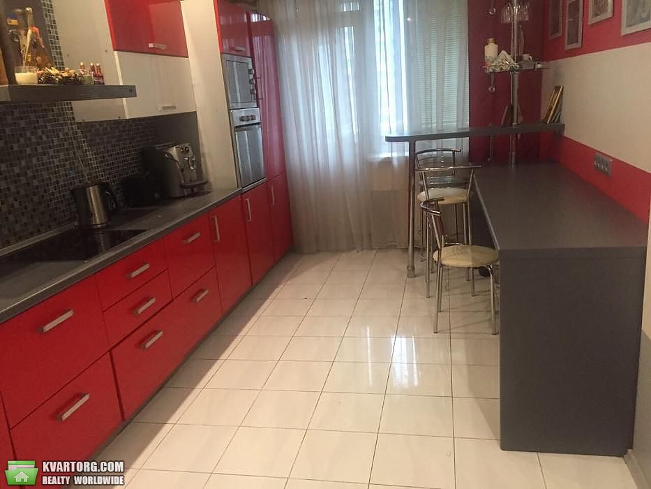 Rent out 2-room apartment. Киев,  Днепровская наб — photo 1