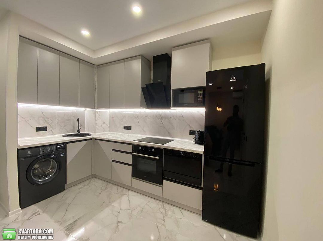 Rent out 2-room apartment. Киев, Университетская — photo 10