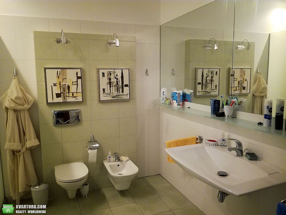 Rent out 3-room apartment. Киев,  Владимирская — photo 8