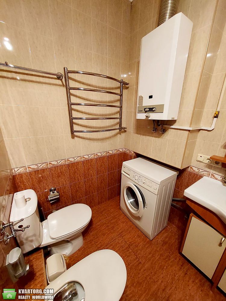 Rent out 3-room apartment. Киев,  Малоподвальная — photo 10