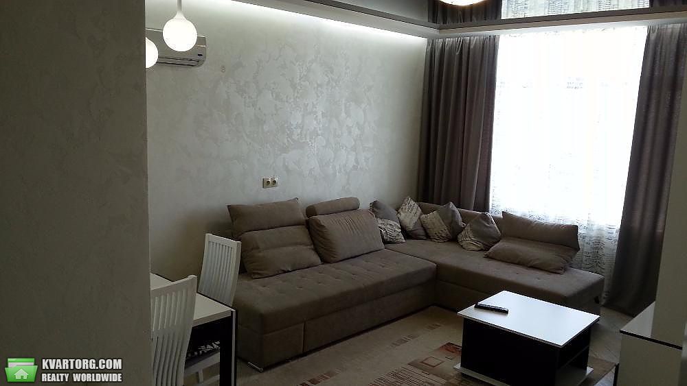 Rent out 2-room apartment. Киев, сикорского — photo 1
