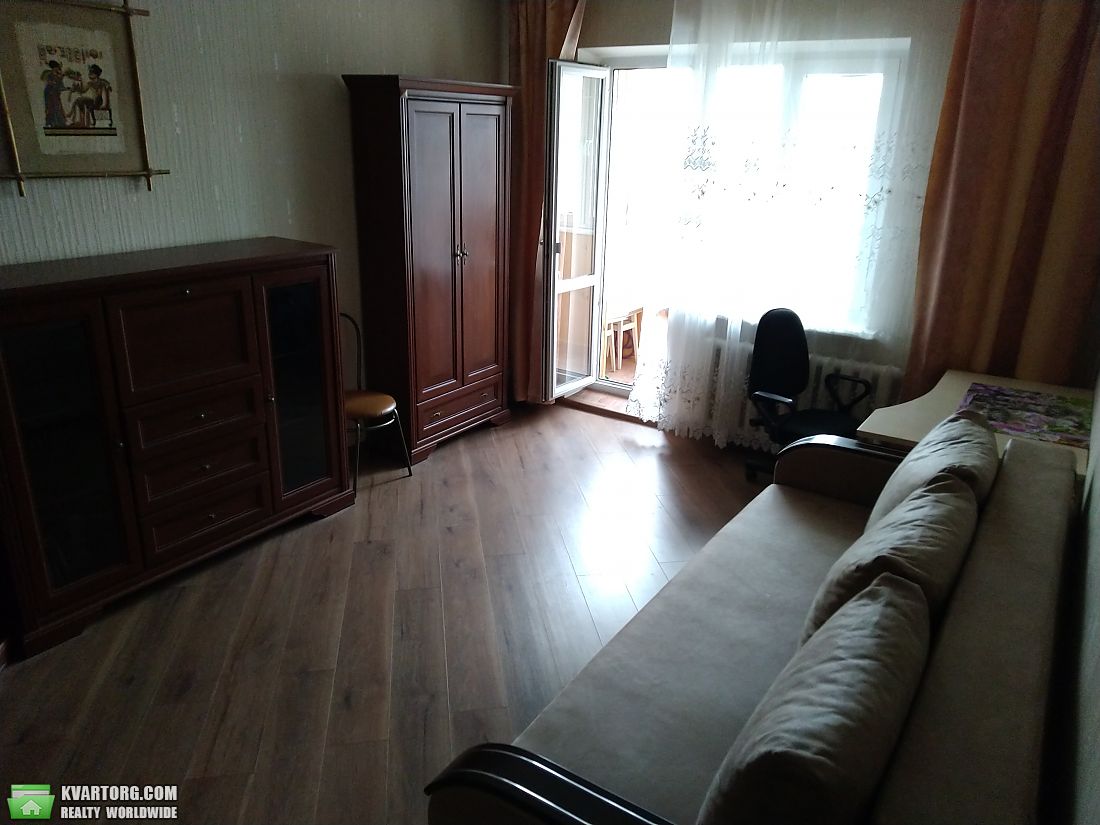 Rent out 1-room apartment. Киев, Оболонский просп. — photo 2
