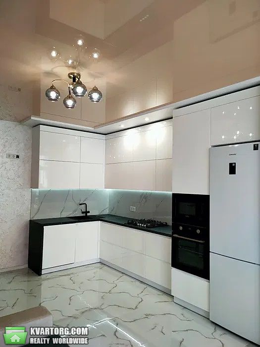 Rent out 2-room apartment. Львов, Шевченка — photo 5