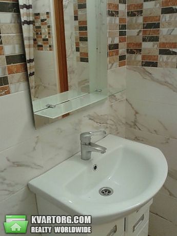 Rent out 2-room apartment. Киев,  Борщаговская — photo 4