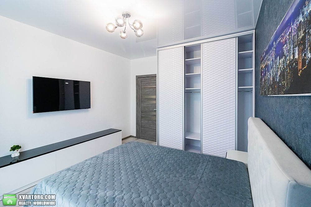 Rent out 2-room apartment. Киев, Проспект Победы — photo 9