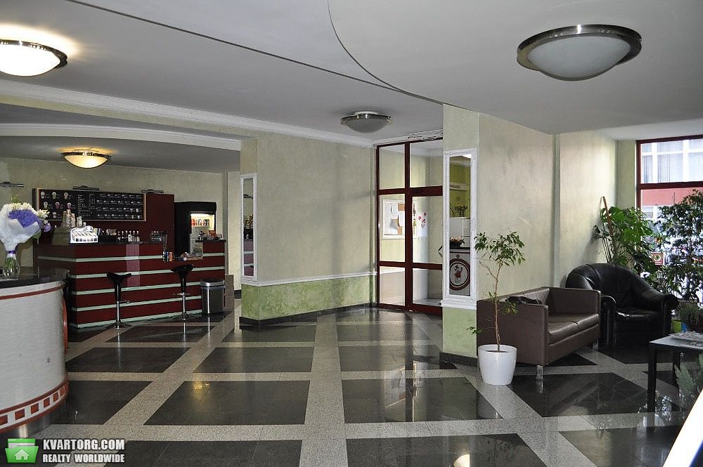 Rent out 4-room apartment. Киев,  Саксаганского — photo 10