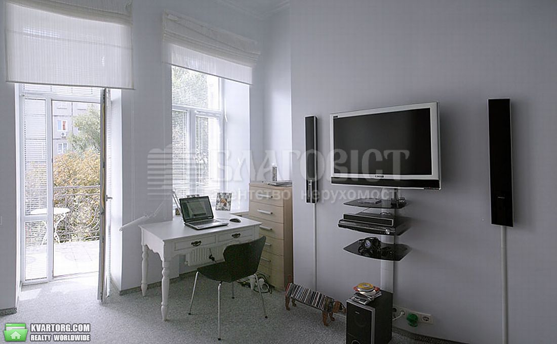 Rent out 2-room apartment. Киев,  Малая Житомирская — photo 3