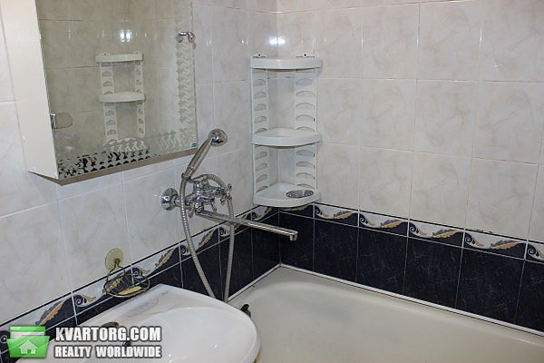 Rent out 2-room apartment. Киев,  Ревуцкого — photo 7
