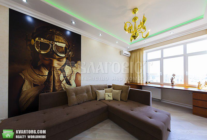 Sell 3-room apartment. Киев,  Щорса — photo 1