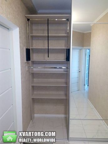Rent out 1-room apartment. Киев, луценко — photo 7