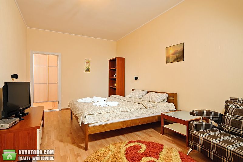 Rent out 1-room apartment. Киев,  Белорусская — photo 1