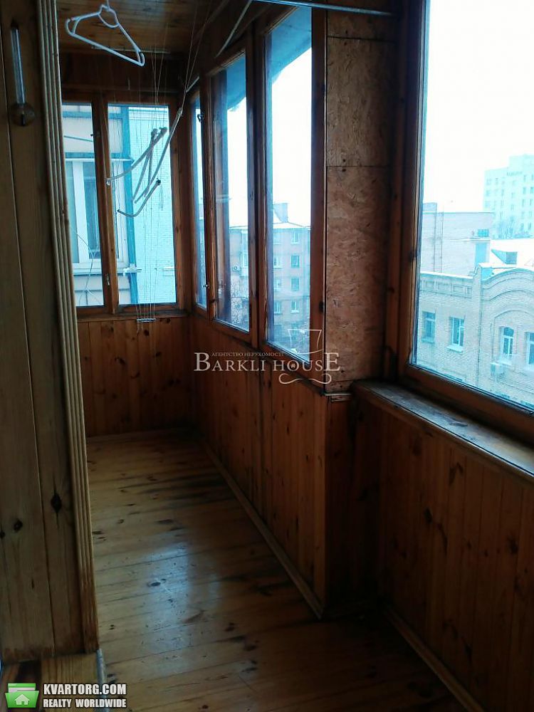 Rent out 3-room apartment. Киев,  Туровская — photo 8