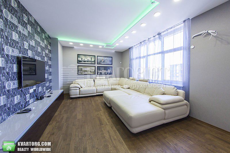 Rent out 3-room apartment. Киев,  Глубочицкая — photo 1
