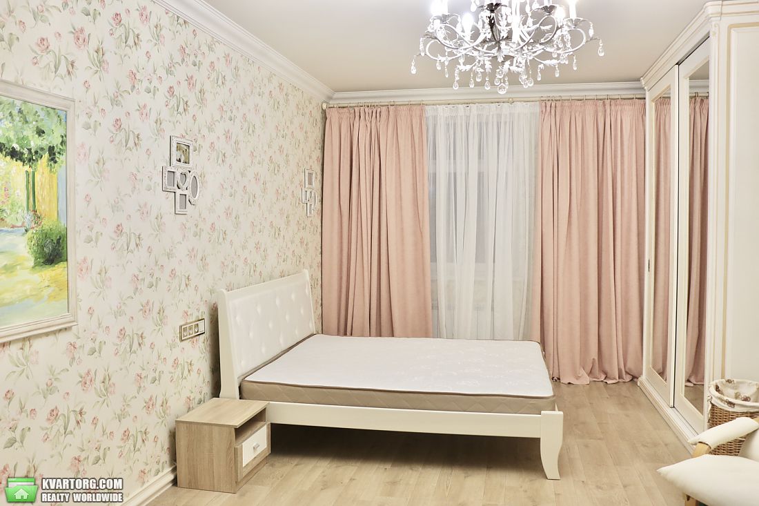Rent out 2-room apartment. Киев,  Тургеневская — photo 5