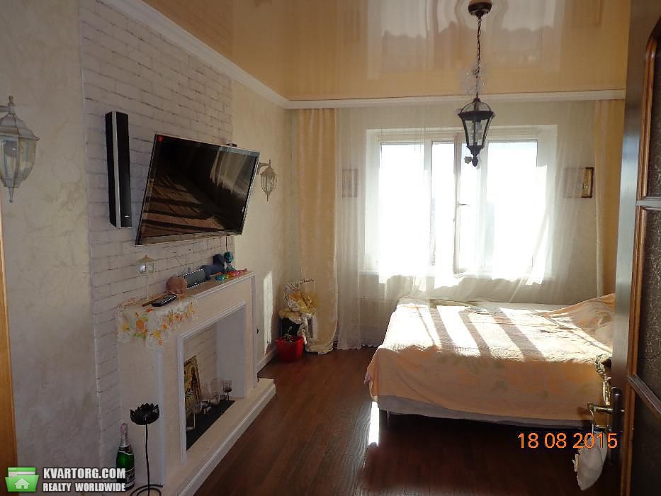 Sell 2-room apartment. Киев, Бережанская — photo 1