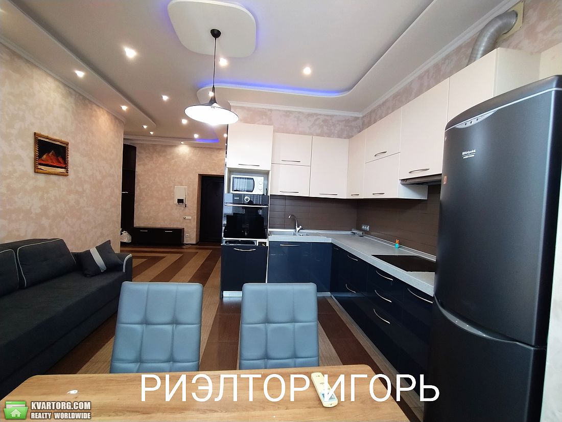 Rent out 2-room apartment. Одесса, Фонтанская дорога — photo 1