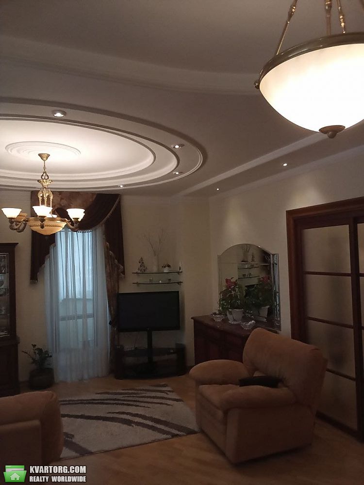 Rent out 4-room apartment. Киев,  Дмитриевская — photo 3