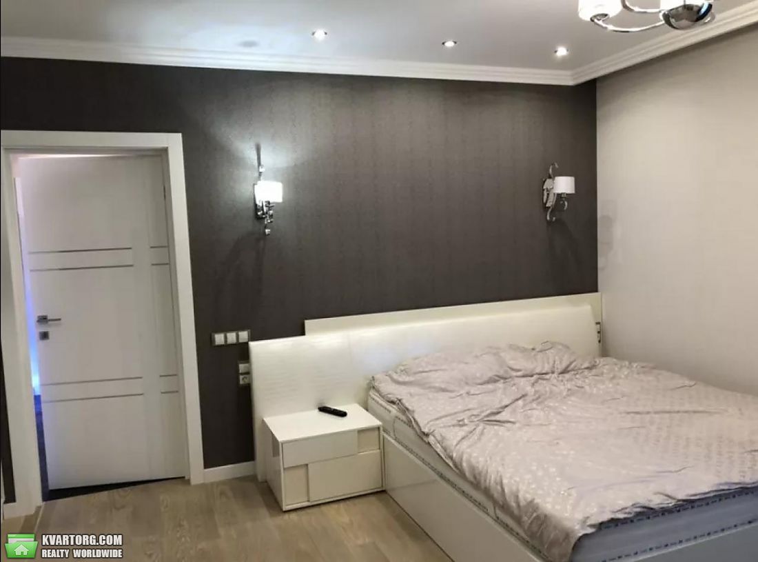 Rent out 3-room apartment. Киев,  Демиевская — photo 2