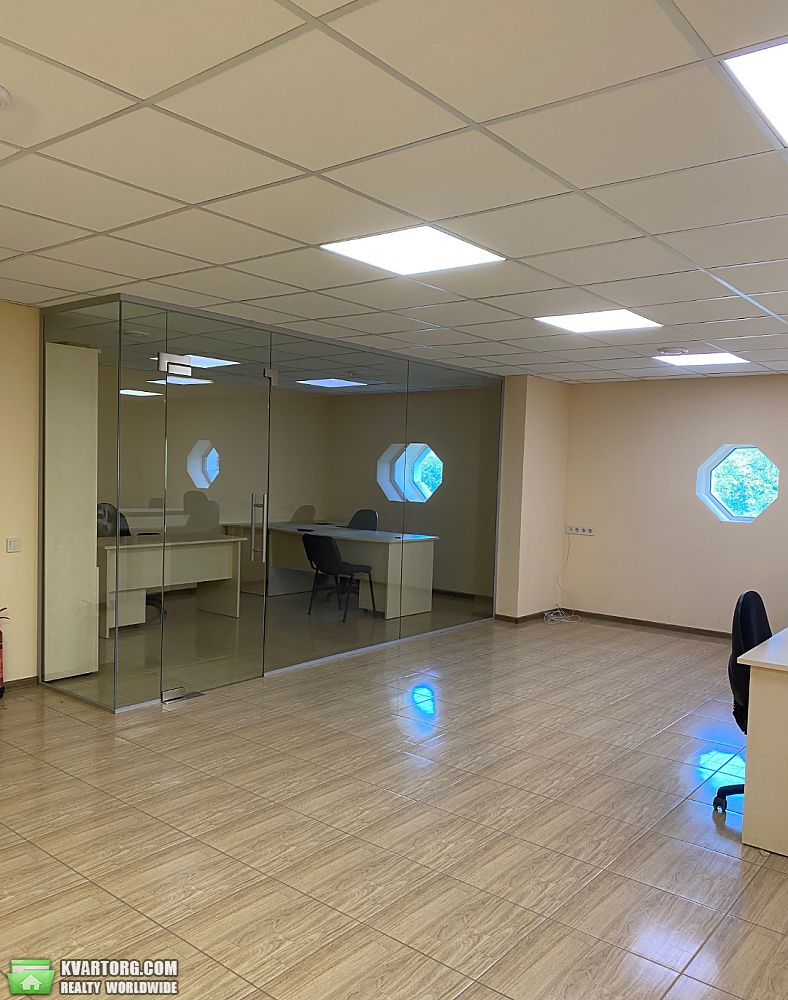Rent out office. Киев, Дегтярна — photo 1