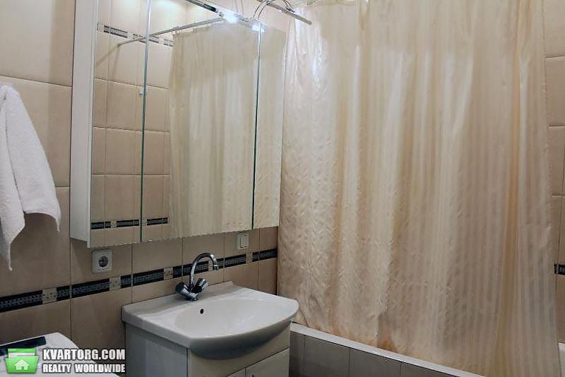 Rent out 3-room apartment. Киев,  Полтавская — photo 8
